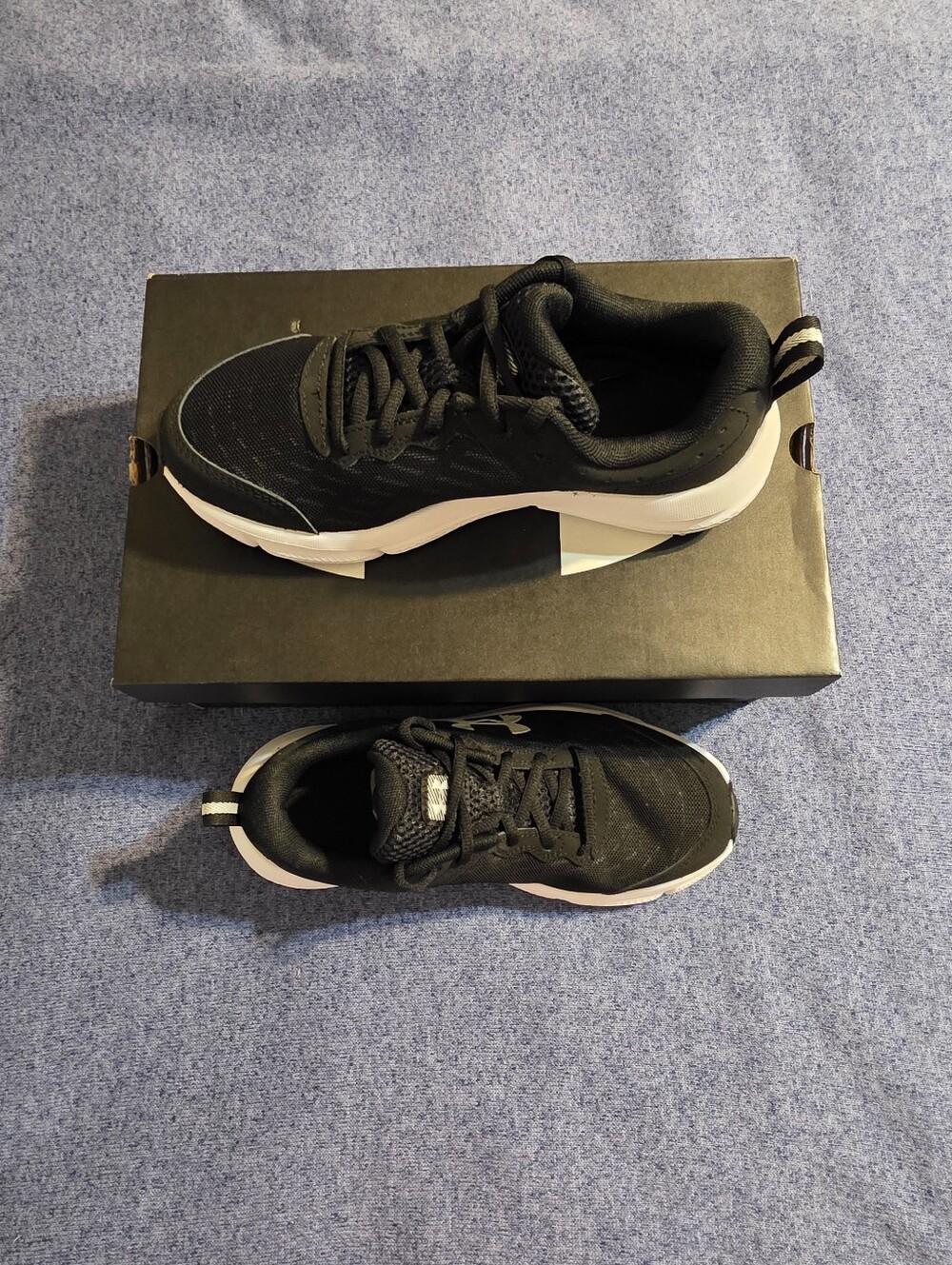 NWT 6Y Under Armour Assert 10 Black & White Sneakers